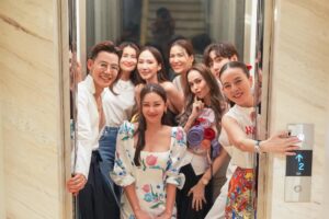 Myria Benedetti Instagram - ขอขอบคุณพี่แป้ง @panglamsam พี่สาวที่ใจดีกับน้องๆทุกคนเสมอมา🙏🏻ประทับใจทุกครั้งที่ได้มีโอกาสมีส่วนร่วมกับความรู้สึกที่อบอุ่นและสนุกสนาน รับรู้ได้ถึงพลังงานดีๆที่อยู่รายล้อม🥰นัทจะเก็บความทรงจำและมิตรภาพที่สวยงามนี้ไว้ในใจตลอดไปค่ะ✨ ขอขอบคุณ #พี่ป๊อปผู้ไม่มีไอจี แต่มีใจให้พวกเราเสมอมา☺️ปีนี้สะพรั่งมากนะคะไม่รู้ดาวอะไรย้าย?😂 สุดท้ายขอบคุณทุกคนจาก🤍  love you all ka❤️🥰🫶🏻(more than words) ✨