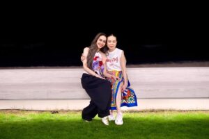 Myria Benedetti Instagram - ขอขอบคุณพี่แป้ง @panglamsam พี่สาวที่ใจดีกับน้องๆทุกคนเสมอมา🙏🏻ประทับใจทุกครั้งที่ได้มีโอกาสมีส่วนร่วมกับความรู้สึกที่อบอุ่นและสนุกสนาน รับรู้ได้ถึงพลังงานดีๆที่อยู่รายล้อม🥰นัทจะเก็บความทรงจำและมิตรภาพที่สวยงามนี้ไว้ในใจตลอดไปค่ะ✨ ขอขอบคุณ #พี่ป๊อปผู้ไม่มีไอจี แต่มีใจให้พวกเราเสมอมา☺️ปีนี้สะพรั่งมากนะคะไม่รู้ดาวอะไรย้าย?😂 สุดท้ายขอบคุณทุกคนจาก🤍  love you all ka❤️🥰🫶🏻(more than words) ✨