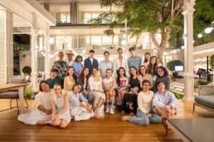 Myria Benedetti Instagram - ขอขอบคุณพี่แป้ง @panglamsam พี่สาวที่ใจดีกับน้องๆทุกคนเสมอมา🙏🏻ประทับใจทุกครั้งที่ได้มีโอกาสมีส่วนร่วมกับความรู้สึกที่อบอุ่นและสนุกสนาน รับรู้ได้ถึงพลังงานดีๆที่อยู่รายล้อม🥰นัทจะเก็บความทรงจำและมิตรภาพที่สวยงามนี้ไว้ในใจตลอดไปค่ะ✨ ขอขอบคุณ #พี่ป๊อปผู้ไม่มีไอจี แต่มีใจให้พวกเราเสมอมา☺️ปีนี้สะพรั่งมากนะคะไม่รู้ดาวอะไรย้าย?😂 สุดท้ายขอบคุณทุกคนจาก🤍  love you all ka❤️🥰🫶🏻(more than words) ✨