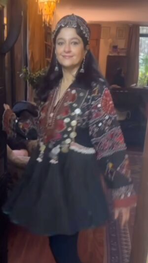 Nadia Jamil Instagram - 1992 I went to the USA to do my Bachelors & Ma @nusciejamil let me wear her Afghan Kuchi Dress. Recently I have started wearing it again and I’m loving it…So are my friends and family. 

The hat I’m wearing is a traditional woman’s formal wear hat, from Hunza. I love wearing them. They make one me feel nicely glammed up :)

Our region boasts some of the most fabulous textiles and craftsman ship in textiles and garments. From different kinds of embroideries, to rillis, patchwork, different goTaa work, to dresses embellished with shells, coins and silver tassels, to the different cuts and styles. Ghararas, Ghararas, Saris, Chooridars, Angharkas, Shalwar Kameez, Shalwar Kurta, Pajama Kurta, Dhotis, Lehngas, PaTiyala shalwars, Traditional dresses from Balochistan, Gilgit Baltistan, Kalaash, Sindh, Punjab, Kashmir, KPK, different chadars, duppatata, from cotton to chiffon, lawn to velvet, silks, banarsis, khaddar,  to handwoven looms in wools and cottons, plain, embroidered or block printed. Sussi shalwars, ajraks smelling of that lovely organic dye smell. Uff. This is just the tip of the iceberg berg. We have inherited an endless treasure, a legacy in colours, fabrics, stitches, and designs. 

Each province in Pakistan has its own unique craftsman ship in textiles and garments. Then Afghanistan, Iran, India, Bangladesh, Nepal and Sri Lanka have their own fantastic unique styles and textiles. Often hand woven, always hand stitched and organically dyed, these pieces are authentic and original. 

It’s time to share these beautiful, unique and timelessly classic pieces of art with our new generation! Make it accessible to them to enjoy and wear with pride.

Had a beautiful first day of the year today first with my amazing meditation group & then my fabulous nieces, good food, beautiful company & these clothes from my STUNNING stylish Ma @nusciejamil ♥️

Alhamdolillah Shukar Alhamdolillah