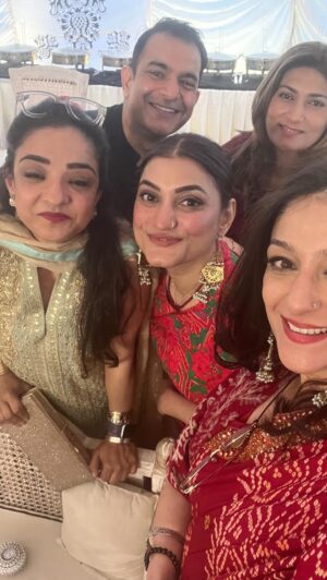 Nadia Jamil Instagram - A lovely sunny day, a dear friends beautiful Nikkah, and smiles. Alhamdolillah Shukar Alhamdolillah ….