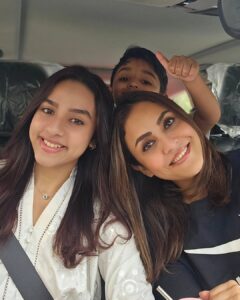 Actress Nadia Khan HD Photos and Wallpapers March 2025