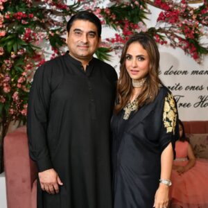 Nadia Khan Instagram - MY FAVOURITE CLICKS WITH FAMILY AND FRIENDS ...
