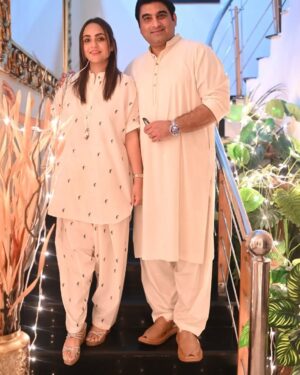 Nadia Khan Instagram - Thank you so much @ieshalworld wonderful Sahoor night .. you are a perfect host and a darling friend whose friendship is soooo special.. And the honestly the best food i ever had an event ... compliments to the caterers ... And what a treat meeting my darling @hina.dilpazeer.khan.0fficial and @sana_fakhar ... @asadjabalofficial