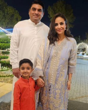 Nadia Khan Instagram - Eid mubaraq from our family to yours ... May God shower his blessing on us all...