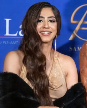 Naeema Butt Instagram - You had a presence in the building soon as you walked in. Your grace and positive attitude is transcendent in your smile. It was a pleasure meeting you @naeemabutt