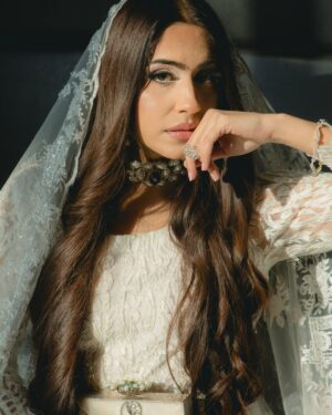 Naeema Butt Instagram - @shaz_mehndi_makeupartist worked magic with her makeup skills blending classic and modern styles (east & west) in a way that felt truly timeless.
The soft and flawless bridal makeup and hairstyle was beautiful & long lasting. 🕊️
One of the best makeup experiences I’ve had in New Jersey so far! 🤍 🥰🌸

Stylist/PR - @stylebyhassan @hassanabdullahofficial 
Outfit/Jewellery - @mywish_couture_bymehwish 💎
Photographer - @sharmeen.c 

#naeemabutt #shoot #shazmakeupartist #bridal #campaign #nyc #newjersey #styledbyhassanabdullah