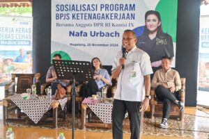 Nafa Urbach Instagram - Hari ini, saya kembali menyapa masyarakat Dapil Jateng VI dalam Sosialisasi bersama BPJS Ketenagakerjaan di Kec. Borobudur, Kab. Magelang. Saya sangat memahami pentingnya perlindungan kerja bagi semua pelaku usaha. Program BPJS Ketenagakerjaan hadir untuk memberikan rasa aman, melindungi dari risiko kecelakaan kerja hingga kematian. Ingat, kesehatan dan keselamatan adalah investasi terbesar kita. Yuk, kenali manfaatnya dan lindungi masa depan bersama😉 #nafaurbach #dprri #komisi9 #jawatengah #bpjs