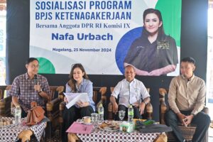 Nafa Urbach Instagram - Hari ini, saya kembali menyapa masyarakat Dapil Jateng VI dalam Sosialisasi bersama BPJS Ketenagakerjaan di Kec. Borobudur, Kab. Magelang. Saya sangat memahami pentingnya perlindungan kerja bagi semua pelaku usaha. Program BPJS Ketenagakerjaan hadir untuk memberikan rasa aman, melindungi dari risiko kecelakaan kerja hingga kematian. Ingat, kesehatan dan keselamatan adalah investasi terbesar kita. Yuk, kenali manfaatnya dan lindungi masa depan bersama😉 #nafaurbach #dprri #komisi9 #jawatengah #bpjs