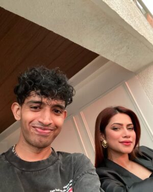 Nagma Mirajkar Instagram - saari duniya ek taraf hai, ek taraf hai hum !! happiest birthday to my main boy @pen2ool 🎈 my brother my dop my one man team. may god bless you w all the success and happiness you deserve. this year we did not travel together alot but i promise next year will be crazyy !! thank you for sticking around and being the best person. jab nagma ke ideas 💡and suddu ke 🧑‍💻 skills milte hai, tab hota hai magic ✨😍

happy birthday once again. (don’t miss the last pic, sorry @pen2ool 😂)