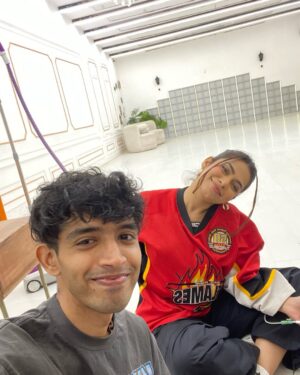 Nagma Mirajkar Instagram - saari duniya ek taraf hai, ek taraf hai hum !! happiest birthday to my main boy @pen2ool 🎈 my brother my dop my one man team. may god bless you w all the success and happiness you deserve. this year we did not travel together alot but i promise next year will be crazyy !! thank you for sticking around and being the best person. jab nagma ke ideas 💡and suddu ke 🧑‍💻 skills milte hai, tab hota hai magic ✨😍

happy birthday once again. (don’t miss the last pic, sorry @pen2ool 😂)