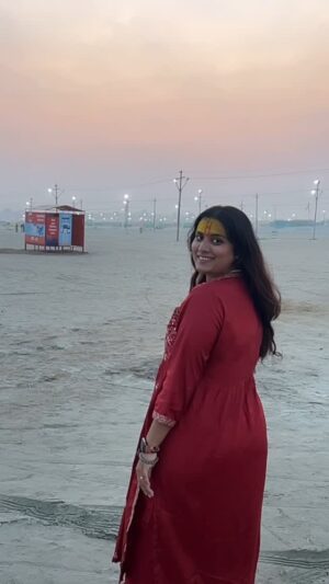 Naini Jain Instagram - Best sunset of January 2025 🌅
You can only collect memories 🌸

#sunset #beautifuldestinations #mahakumbh #travelgram