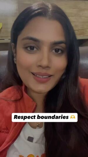 Naini Jain Instagram - Set some boundaries and see the change in life 💗
Relationship, life lessons, learning’s , habits 

#motivationquotes #reelsvideo #reelitfeelit #respect #boundaries #relationships #goals