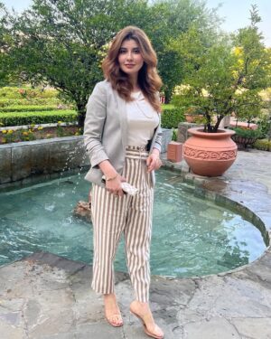 Najiba Faiz Instagram - In the garden of Hope miracles Bloom🫶🏻

#najibafaiz