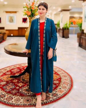 Najiba Faiz Instagram - Your mind is a magnet. If you think of blessings, you attract blessings. If you think of problems,you attract problems. Always cultivate good thoughts and always remain positive and optimistic.
#najibafaiz