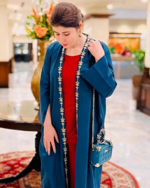 Najiba Faiz Instagram - Your mind is a magnet. If you think of blessings, you attract blessings. If you think of problems,you attract problems. Always cultivate good thoughts and always remain positive and optimistic.
#najibafaiz