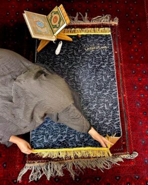 Najiba Faiz Instagram - Yet again ALLAH (Subanahu Taala) bestowed upon me the opportunity to spend the last Ashara of Ramzan-ul-Mubarak in peace/prayers.😇
Will pray for the peace across the globe 🌎 not just in Afghanistan🇦🇫 and Pakistan🇵🇰. 
Will pray not only for Muslims but people of all religions, races, ethnicities and Colours because my beautiful religion Islam teaches the lesson of kindness, love and respect.
World needs love peace and positivity, let’s share and care for the greater cause of humanity. See you after Eid. Much love❤️