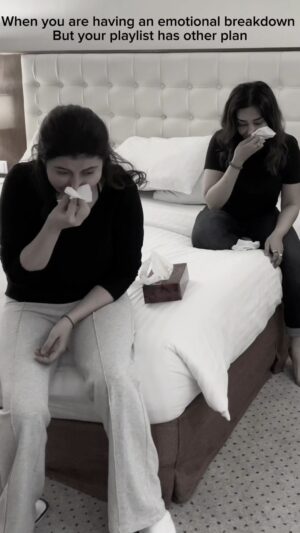 Najiba Faiz Instagram - When you are having an emotional breakdown but your playlist has other plan 😝🥳 
.
.
#najibafaiz