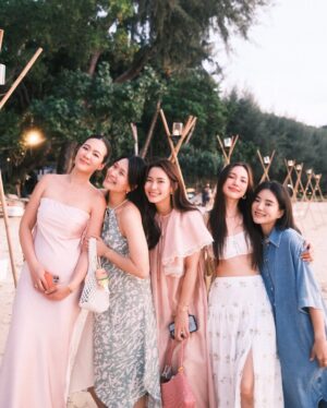 Nalinthip Sakulongumpai Instagram - ⋆˚✿˖° 🥥 ₊˚⊹♡ 🌴🌊