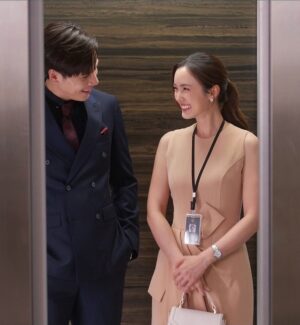 Nalinthip Sakulongumpai Instagram - ขอบคุณทุกคนค่าาา 🥰🙏🏻 ผ่านไปครึ่งทาง 10 ล้านแล้ว ยังเหลืออีก 8 อีพี ไปกันต่ออ!! 💕 #บอสมั่นหน้ากับเลขาตัวตึง #DearMySecretary