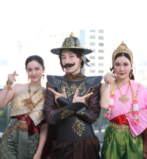 Nalinthip Sakulongumpai Instagram - ขอบคุณทุกคนค่าาา 🥰🙏🏻 ผ่านไปครึ่งทาง 10 ล้านแล้ว ยังเหลืออีก 8 อีพี ไปกันต่ออ!! 💕 #บอสมั่นหน้ากับเลขาตัวตึง #DearMySecretary