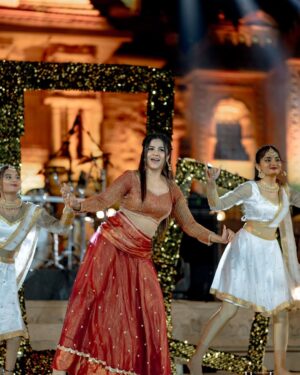 Namratha Gowda Instagram - Take more chances,
Dance more dances. 💃
#hampiutsava2025 
Shot by: @sriharshaphotography 
Makeup: @makeupblooms_by_ashwinii 
Hair: @hairblooms_by_ashwini