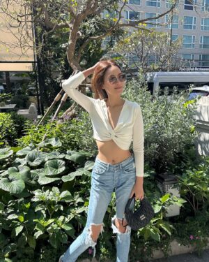 Namthip Jongrachatawiboon Instagram - 🌻🌻🌻🌻🌻