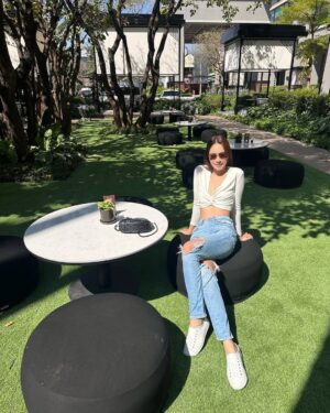 Namthip Jongrachatawiboon Instagram - 🌻🌻🌻🌻🌻