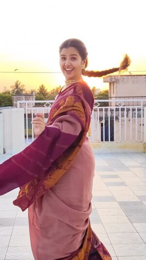 Nanditha Jennifer Instagram - Thannane Thamarapoo 🌸
.
.
Earring & necklace : from @silk__saga 
.
.
#reels #dance #expression  #blessed  #beautiful  #smile #reelsinstagram #trening  #instagram #instagood #insatdaily  #trend #saree #sungudi #longhair #madhuraisungudisarees #vijayakanth #jhumki  #jewellery  #jenniferr252reels 
#thankyou  #jesus