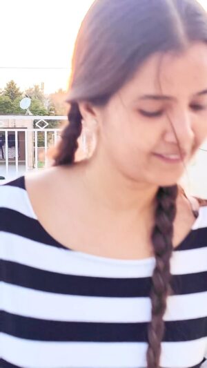 Nanditha Jennifer Instagram - maattikinaaru maattikinaaru orutharu 😃
.
.
#reels #trending #song #instagram #instadaily #reelsinstagram  #beautiful #dance #dragon #prathiprangathanan #sandymaster #dance #fun #nomakeup #smile #cuteness #thankyou  #jesus #likeforlikes #cinema #actress #jenniferr252reels #blessed