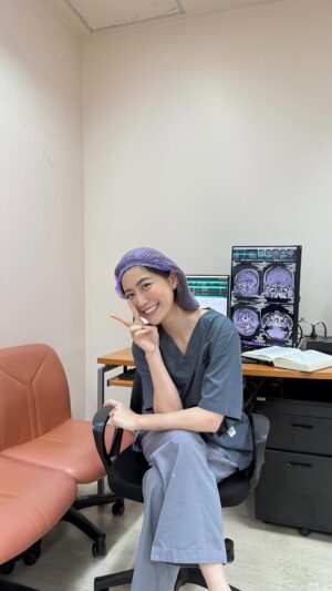 Narikun Ketprapakorn Instagram - ผ่าสมองไม่ได้ช่วยให้ลืม🧠