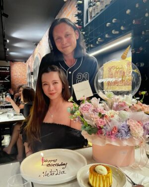Natalia Ng Instagram - Thank you for stayin’ Feb-ulous with me all through March too 💋🎂🎈 #NataliaTurnsXX

Caught a meddlesome bug from my toddler that took a hit on my social calendar for 2 weeks. Having lived through the era of Covid, no steam was lost albeit delayed celebrations 🥳 

Grateful always for the love from my golden circle 🌟💫