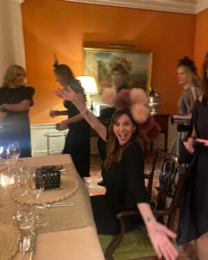 Natalie Imbruglia Instagram - What a magical 50th Birthday and the celebrations have only just begun!! 💃🏽🪩
Thanks for all the love I’ve received from friends and family… and my IG fam!!

Thank you Fi  for hosting the most beautiful girls dinner..!! So much love in the room and I’ve never seen the dining room look so stunning!!! 

Thank you @sashabarrie for mine and Fi’s headpieces … OBSESSED!! and thanks for going all out girls!!!! And big thank you to @bashbites for my deliciously gorgeous cake!! 
 Better get ready for tonight’s shin dig.. it’s gonna be a fun week!!
#50andfeelingfabulous #1975