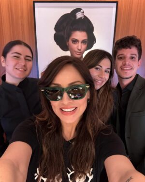 Natalie Imbruglia Instagram - What a treat it was to visit Rome the year I turn 50 and connect with my roots… here are some snaps from our visit… including a private tour of the Vatican Library and dinner with la familia…  Stefano and Romana 💜💜💜 THANK YOU my dear friend @diegobuongiorno for hosting us and to all at @bvlgarihotelroma especially @v_falcone for going above and beyond to make our stay so magical! @tarasmithofficial  we spent more time in the spa than outside 😆💚🙏🏽… I’m so proud of my Italian heritage.. it’s where my fire and passion comes from… a big part of  my creativity! 🇮🇹🍕❤️
