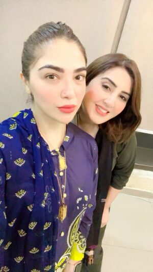 Natasha Ali Instagram - She is love… she is amazing. She is perfect in her work MASHALLAH❤️❤️❤️ @drnadahassan  thanx alot❤️