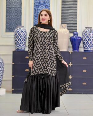 Natasha Ali Instagram - @goodmorningpakistan wardrobe by @laceforgrace photography by @aleybhaidani @arydigital.tv #lovemywork #loveuall #sherninatasha