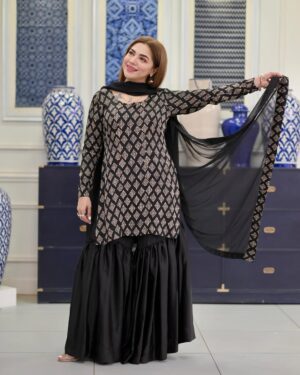 Natasha Ali Instagram - @goodmorningpakistan wardrobe by @laceforgrace photography by @aleybhaidani @arydigital.tv #lovemywork #loveuall #sherninatasha