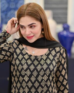 Natasha Ali Instagram - @goodmorningpakistan wardrobe by @laceforgrace photography by @aleybhaidani @arydigital.tv #lovemywork #loveuall #sherninatasha