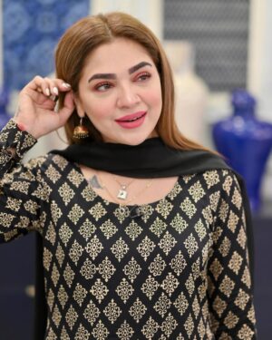 Natasha Ali Instagram - @goodmorningpakistan wardrobe by @laceforgrace photography by @aleybhaidani @arydigital.tv #lovemywork #loveuall #sherninatasha