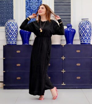 Natasha Ali Instagram - #stylelover  #blacklover #workaholic #lovefriends #lovemywork #sherni photography by @aleybhaidani @maryamnoorofficial @ayazsamoo @alisikanderofficial ❤️💃