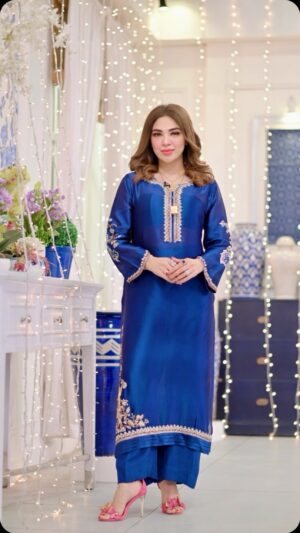 Natasha Ali Instagram - Blue is mine. Wardrobe by @sidrat_couture Photography bye @aleybhaidaniphotography @aleybhaidani