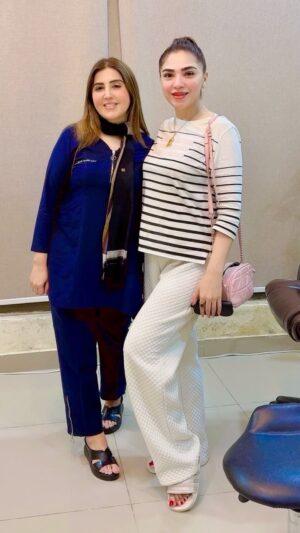 Natasha Ali Instagram - Good to see u again love u and thanx alot ❤️😘💐 @drnadahassan