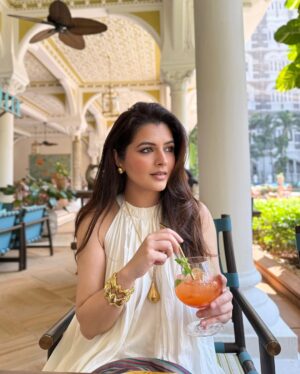 Natasha Luthra Instagram - Had such a lovely afternoon at @loya.taj @tajmahalmumbai . The food was absolutely incredible — rich, flavorful, and unlike anything I’ve had in a while. From the yummy Loya chaat to the homestyle Attari murg and Amritsari wadi kulcha, can’t pick a fav 😅. Definitely worth visiting if you’re looking for a dining experience that’s a little special. ♥️
