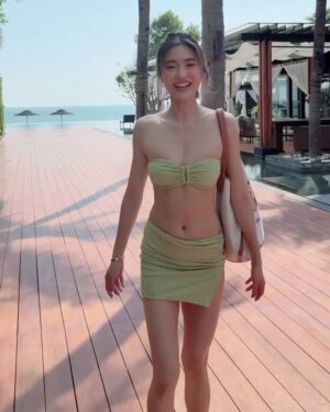 Nattasha Bunprachom Instagram - ทนแดดครับ 🌞