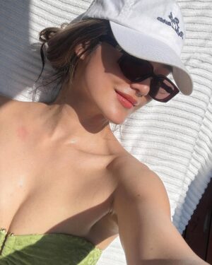 Nattasha Bunprachom Instagram - ทนแดดครับ 🌞