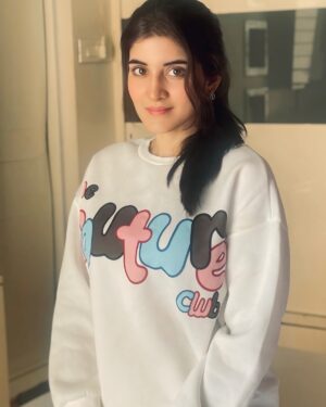 Navika Kotia Instagram - 🩷🤍🎀 forever relying on emojis coz idk how to write captions