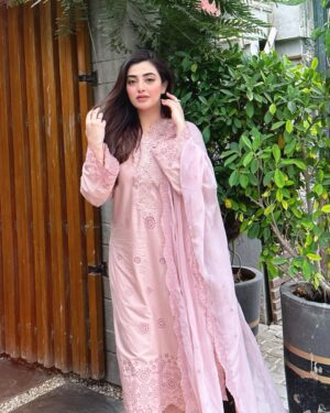 Nawal Saeed Instagram - @sohaye.official 🌸