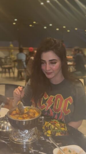 Nawal Saeed Instagram - The day has to end with me dropping something on my clothes this time it was the salad tray in picture #5 🤦🏻‍♀️ #anywaysmybestfriendwinsasaphotographer