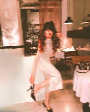 Nazish Jahangir Instagram - fierce, Darling👑💫

#nazishjahangir #bling #cold #blessed #photogram