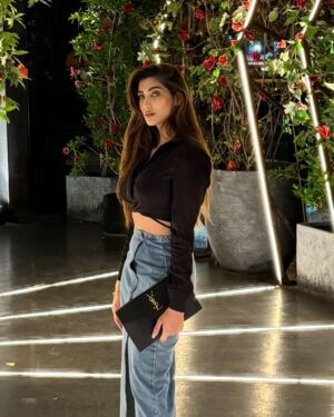 Nazish Jahangir Instagram - Tu hot ton pehlan din June da 🔥

#nazishjahangir #black #classy #noevileyesplease🧿 #life